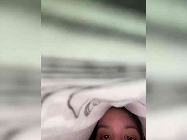 maria2033 webcam
