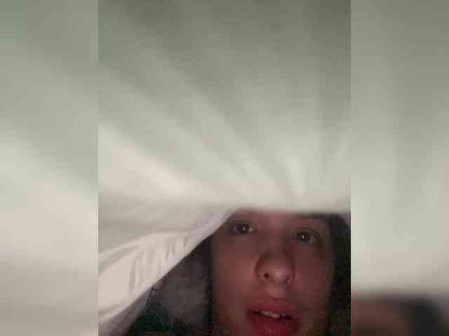 maria2033 webcam