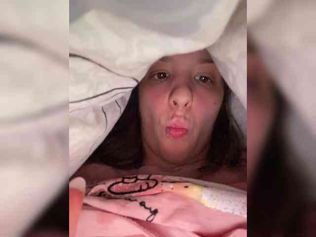 maria2033 webcam