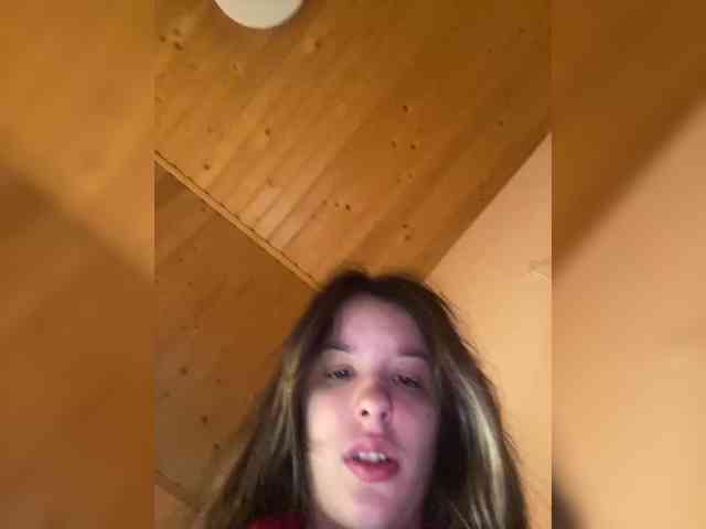 maria2033 webcam