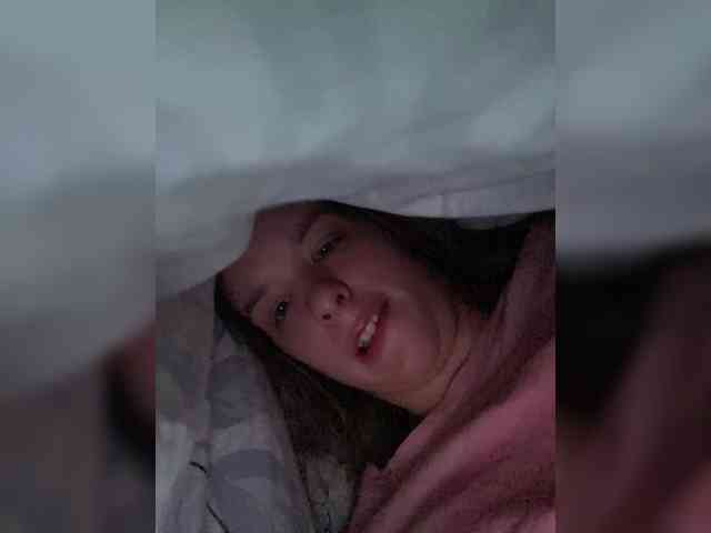maria2033 webcam