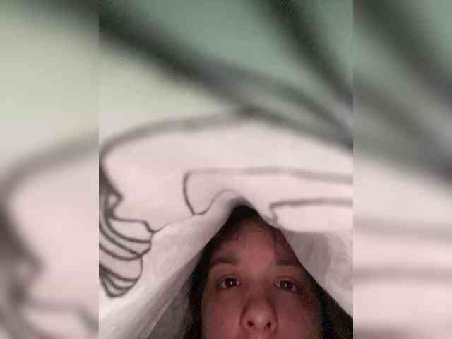 maria2033 webcam