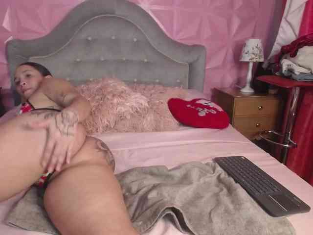 IsaWilliams webcam