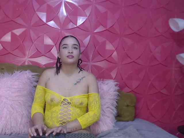 IsaWilliams webcam