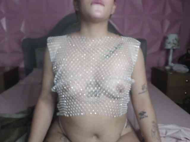 IsaWilliams webcam