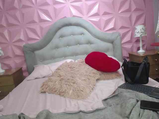 IsaWilliams webcam