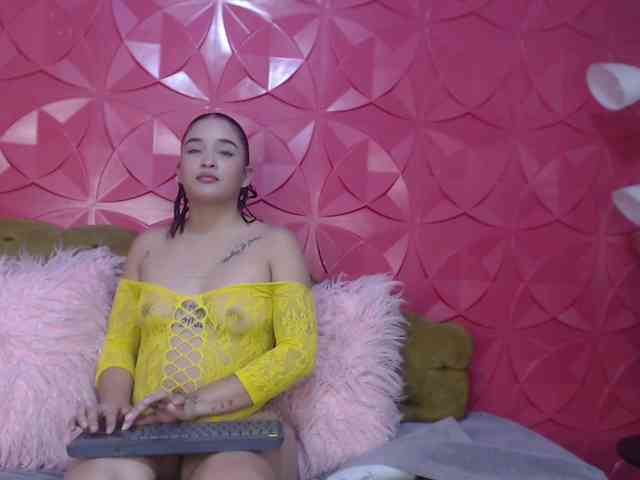 IsaWilliams webcam
