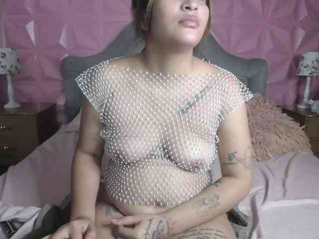 IsaWilliams webcam
