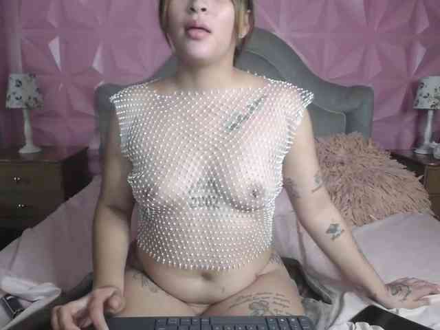 IsaWilliams webcam