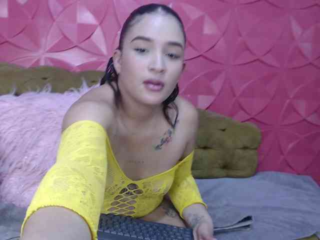 IsaWilliams webcam