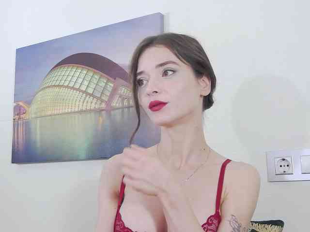 SonyaLoveline webcam