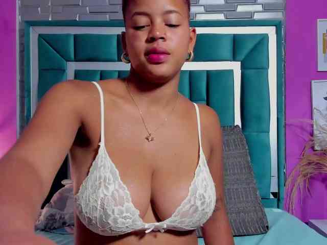 ALEXANDRA-BLANCO Live Webcam on BongaCams