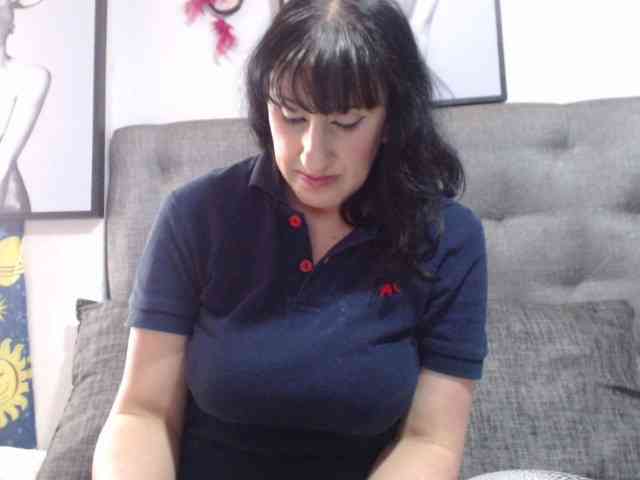 kendalthailor webcam