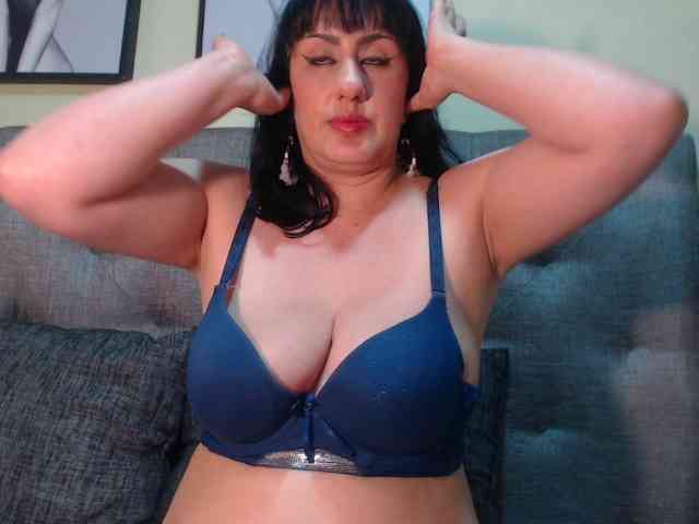 kendalthailor webcam