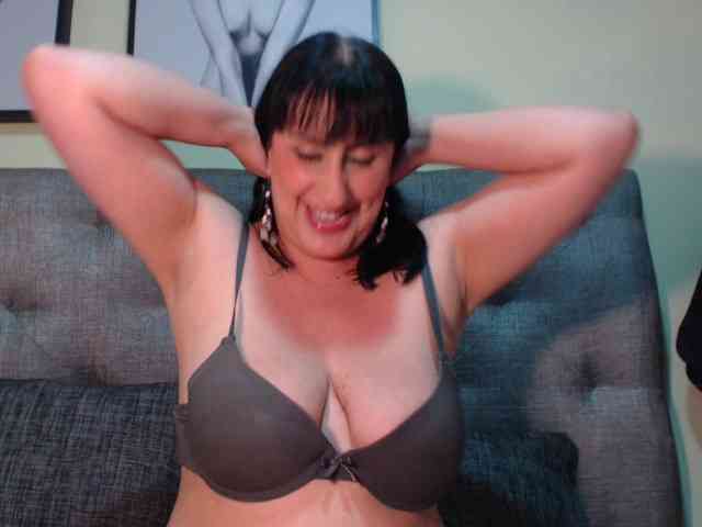 kendalthailor webcam