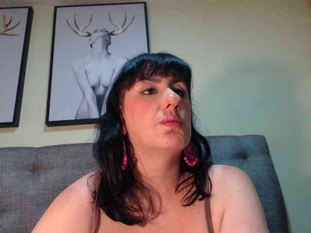 kendalthailor webcam