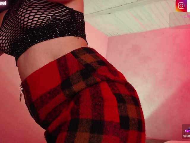 RedVelvett-'s BongaCams show and profile