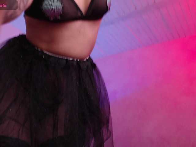 RedVelvett-'s BongaCams show and profile