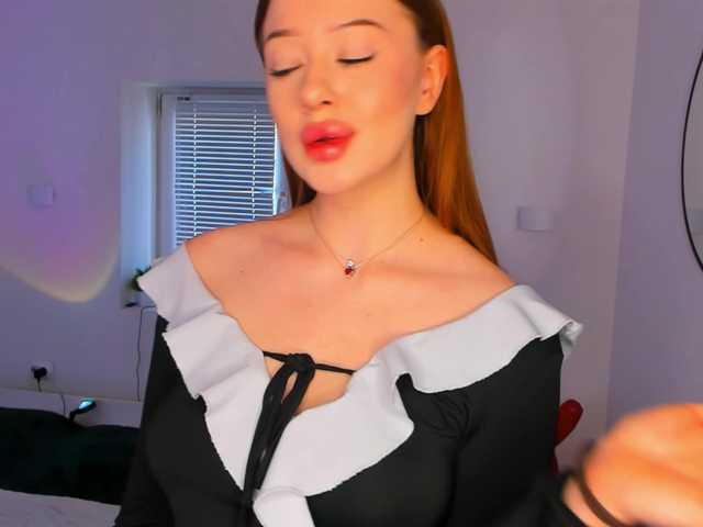 Babyarigoddamn's BongaCams show and profile