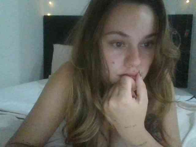 DjennaLove webcam