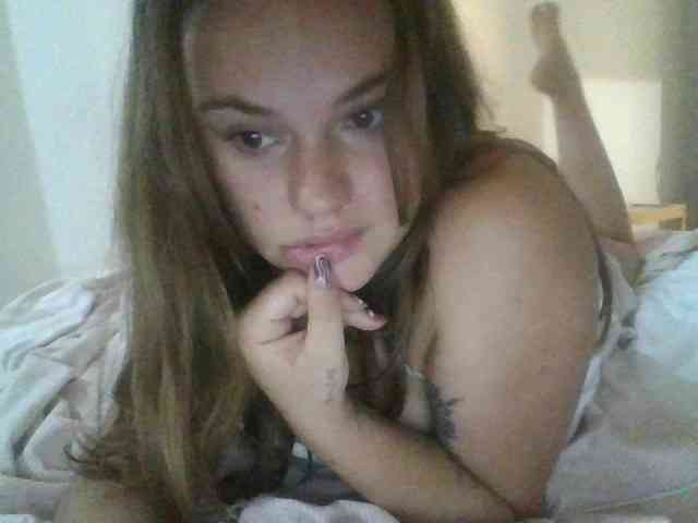 DjennaLove webcam