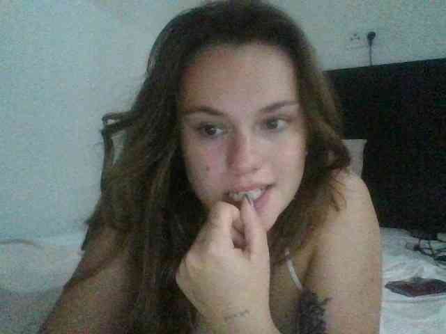 DjennaLove webcam