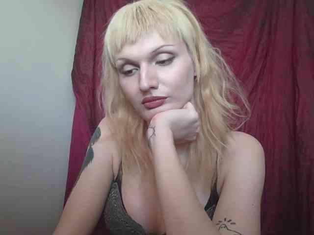 ThaliaWhisper bongacams