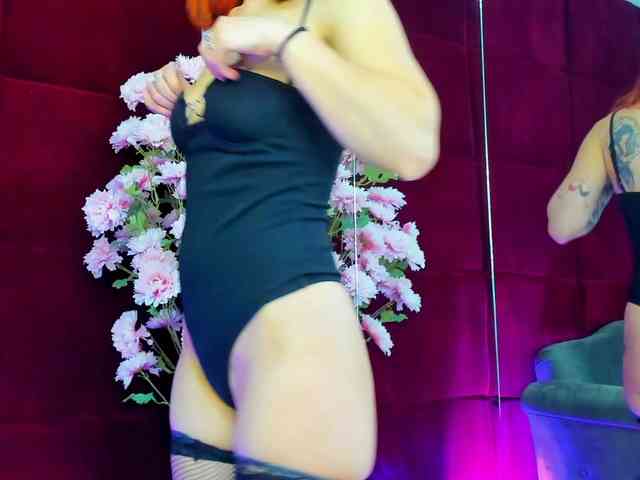 CollegeGirl69 webcam