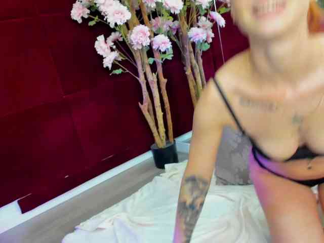 CollegeGirl69 webcam