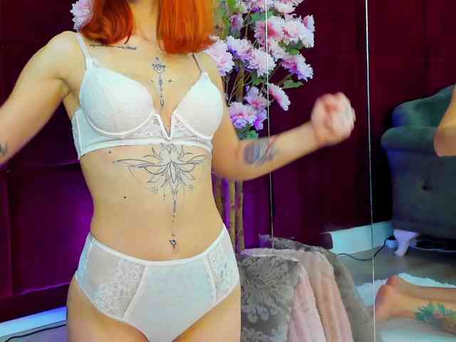 CollegeGirl69 webcam