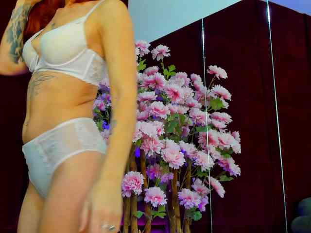 CollegeGirl69 webcam