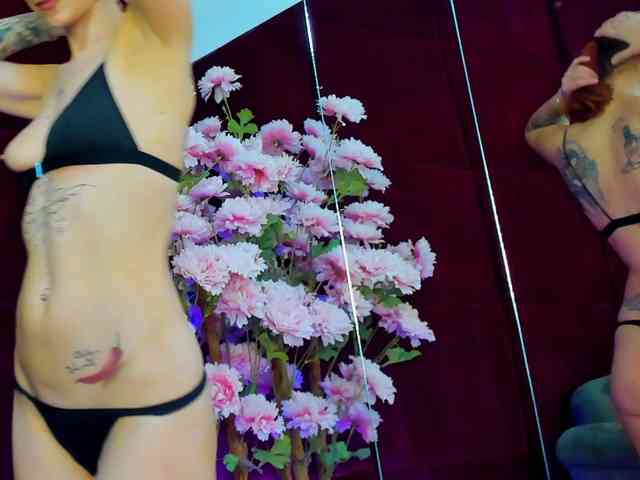 CollegeGirl69 webcam