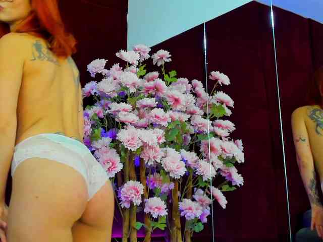 CollegeGirl69 webcam