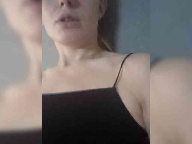 Lola-and-friends webcam