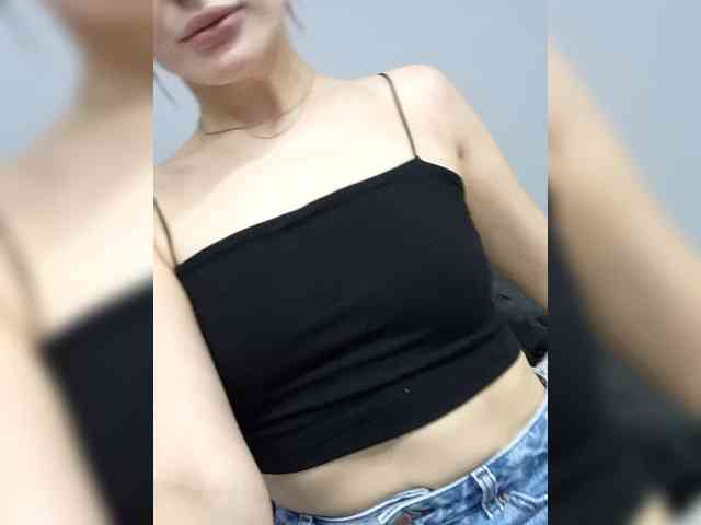 Lola-and-friends webcam