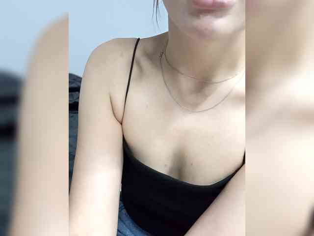 Lola-and-friends webcam