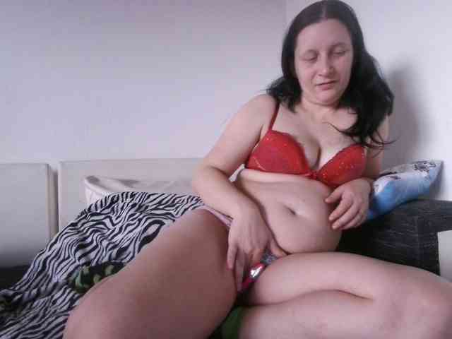 Larasaintporn webcam