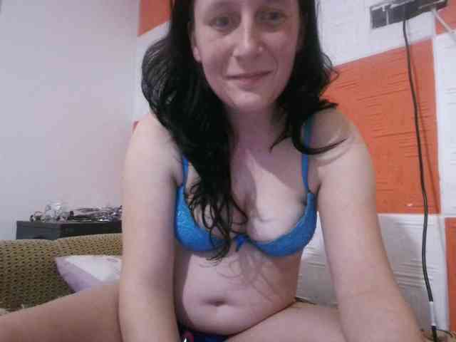 Larasaintporn webcam