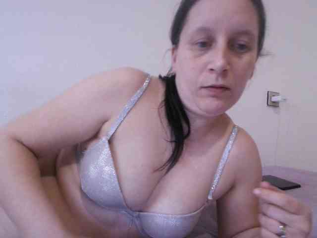 Larasaintporn Larasaintporn