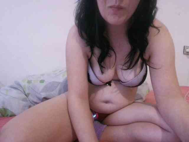 Larasaintporn webcam