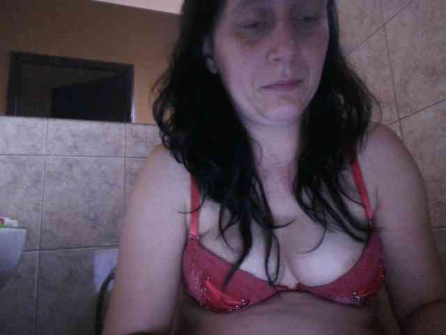 Larasaintporn webcam