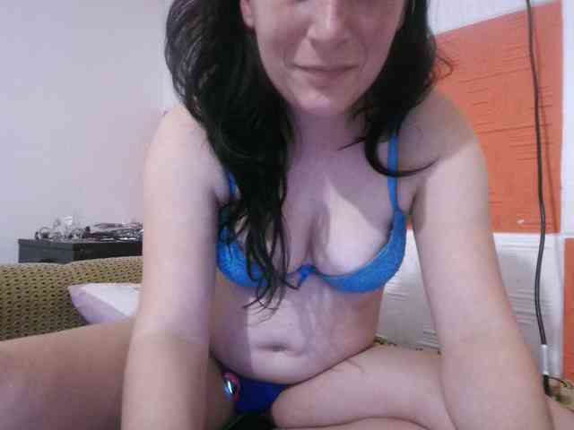 Larasaintporn webcam