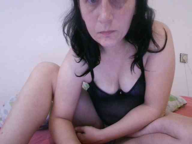 Larasaintporn webcam