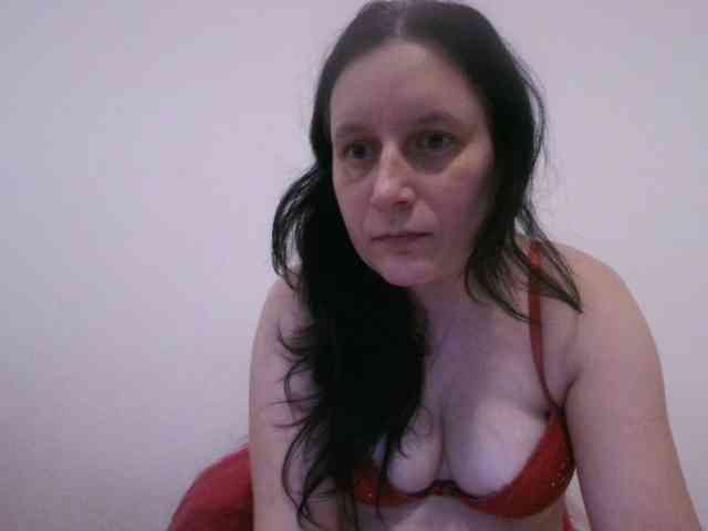 Larasaintporn webcam