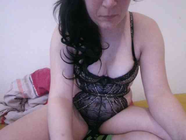 Larasaintporn webcam