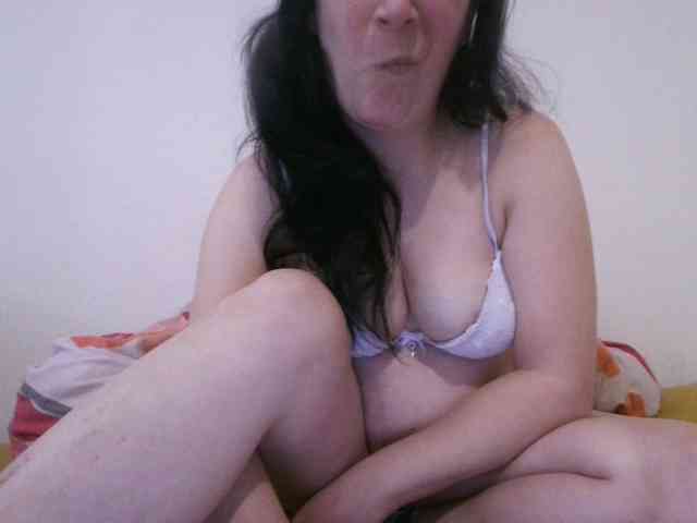 Larasaintporn webcam