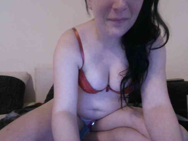 Larasaintporn webcam