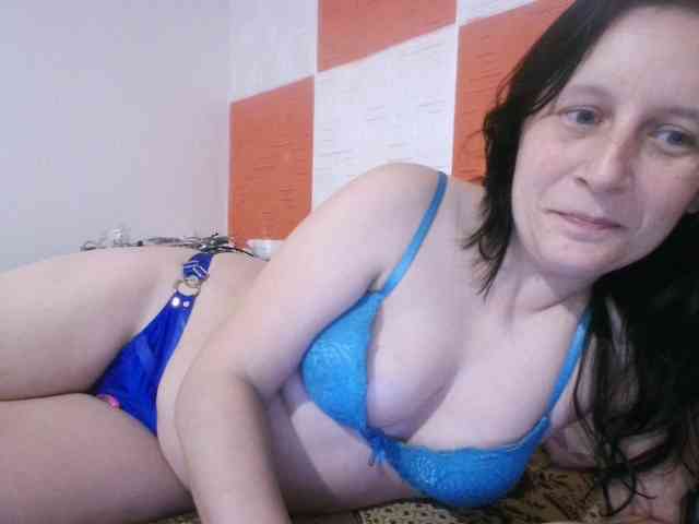 Larasaintporn webcam