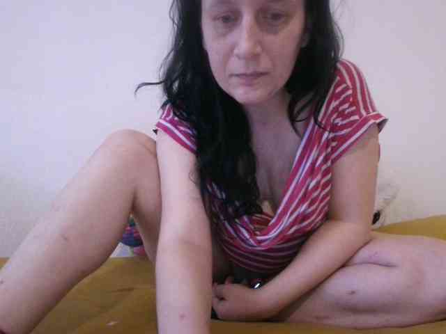 Larasaintporn webcam