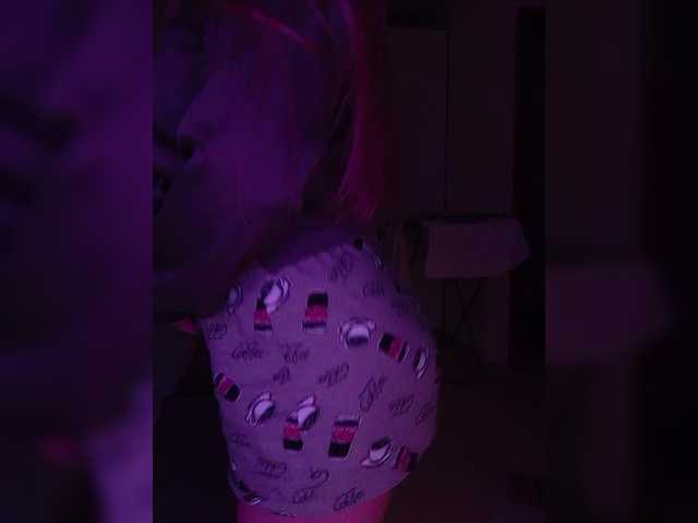 CostaRika's BongaCams show and profile